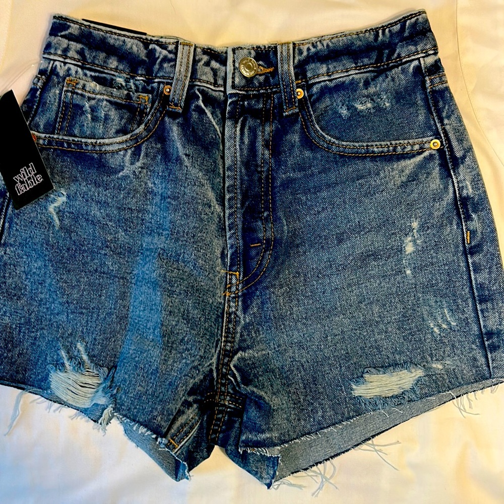 NWT Wild Fable women’s shorts Size 0/25 inches